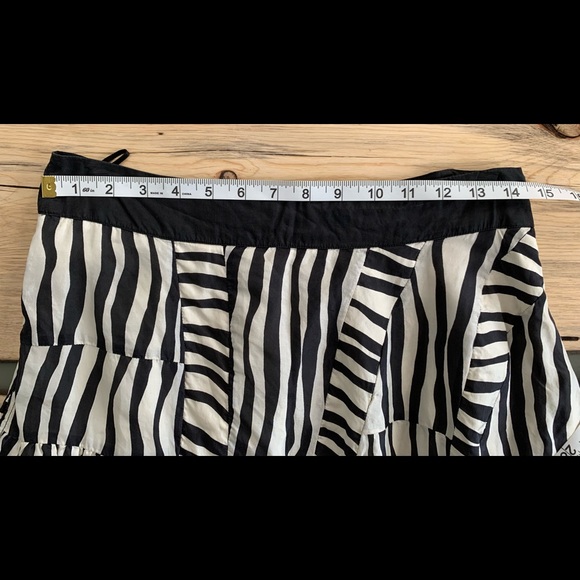Lil 100% Silk Black And White Lined Striped Zebra Print Midi Skirt - Picture 10 of 11